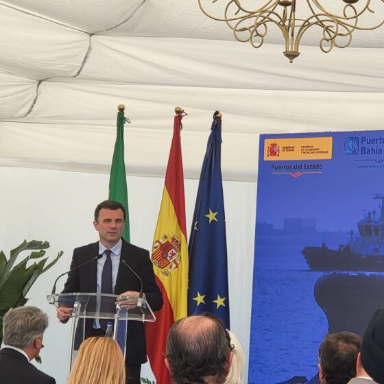 Bruno García, alcalde de Cádiz en el acto de la colocación de la primera piedra de la nueva terminal de contenedores